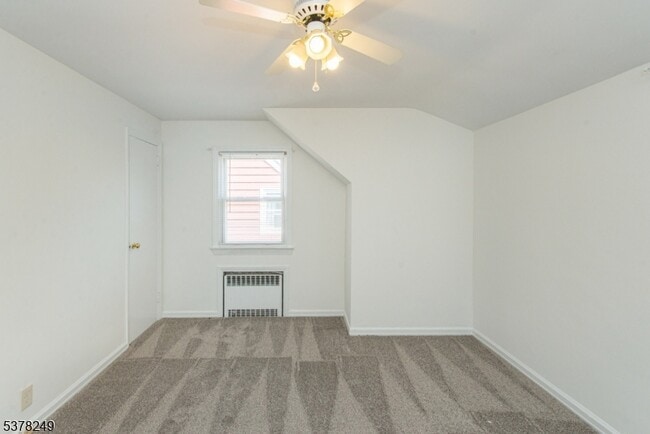 Building Photo - 44 Gless Ave