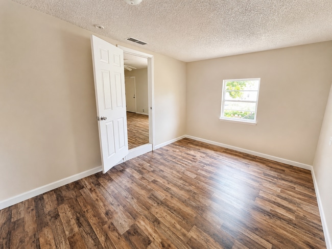 Building Photo - AVAILABLE NOW; APPLY TODAY ON OUR WEBSITE!!!