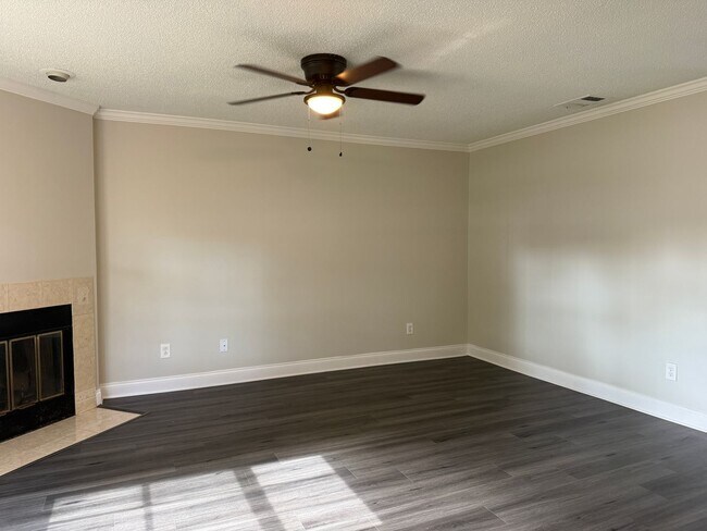 Building Photo - 2/2 Town Home in Casselberry