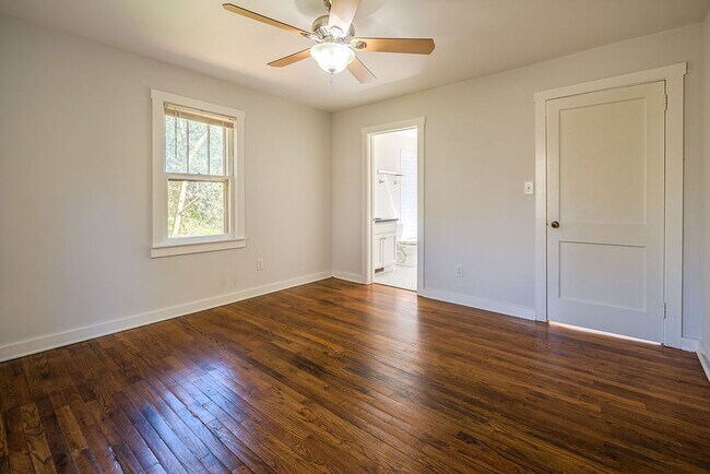 Building Photo - 134 Westover Dr