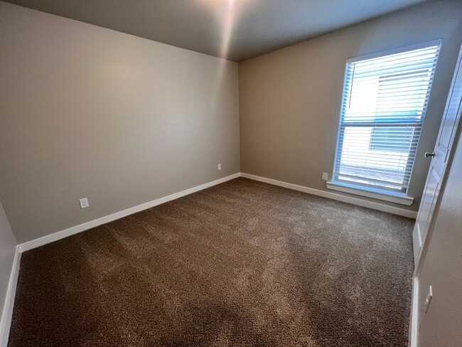 Building Photo - Newer Construction in Upland Crossing