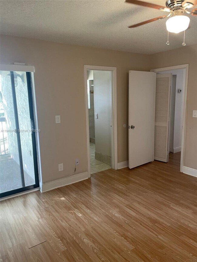 Building Photo - 2191 Bayberry Dr