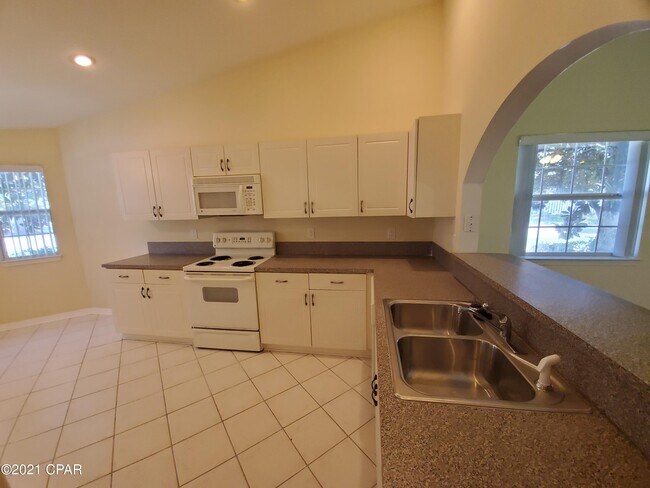 Building Photo - 106 Middleburg Dr