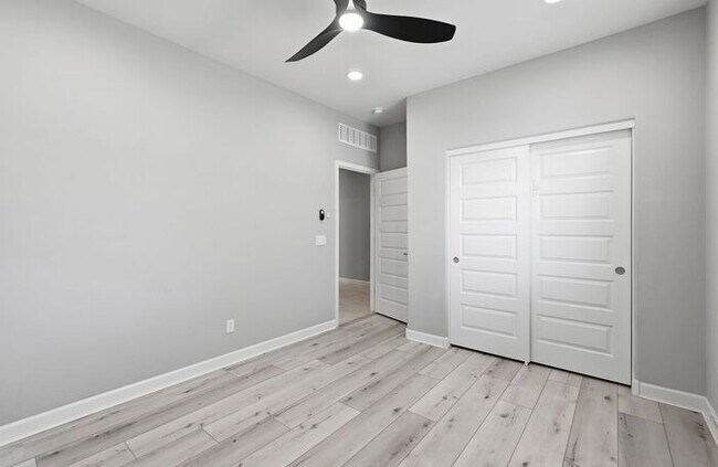 Building Photo - 9684 N Texas Ebony Ln
