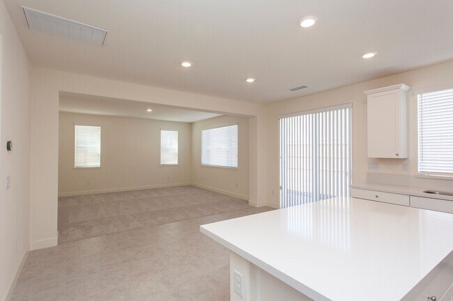 Building Photo - 6049 Red Sun Dr