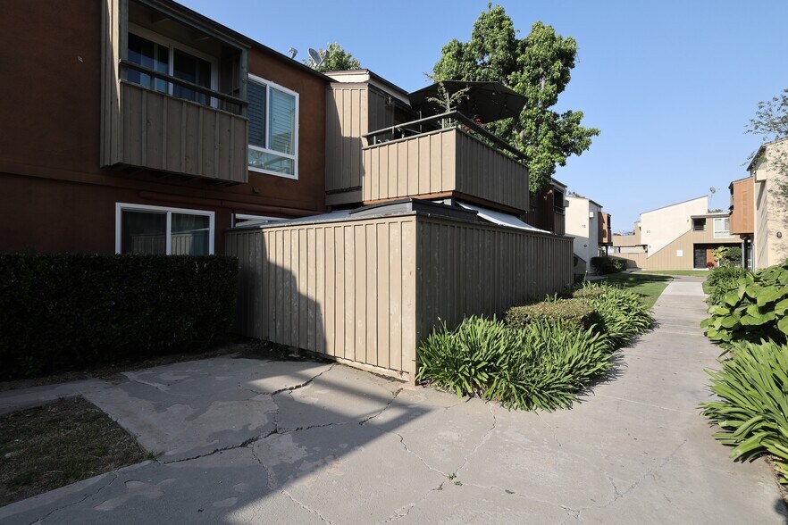 Building Photo - 1001 W Stevens Ave