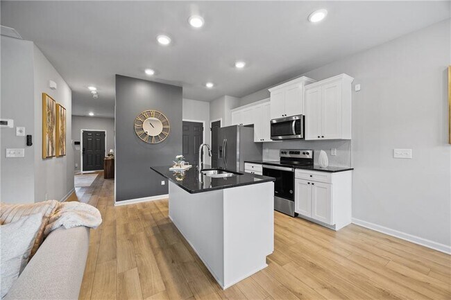 Building Photo - 7122 Chara Ln