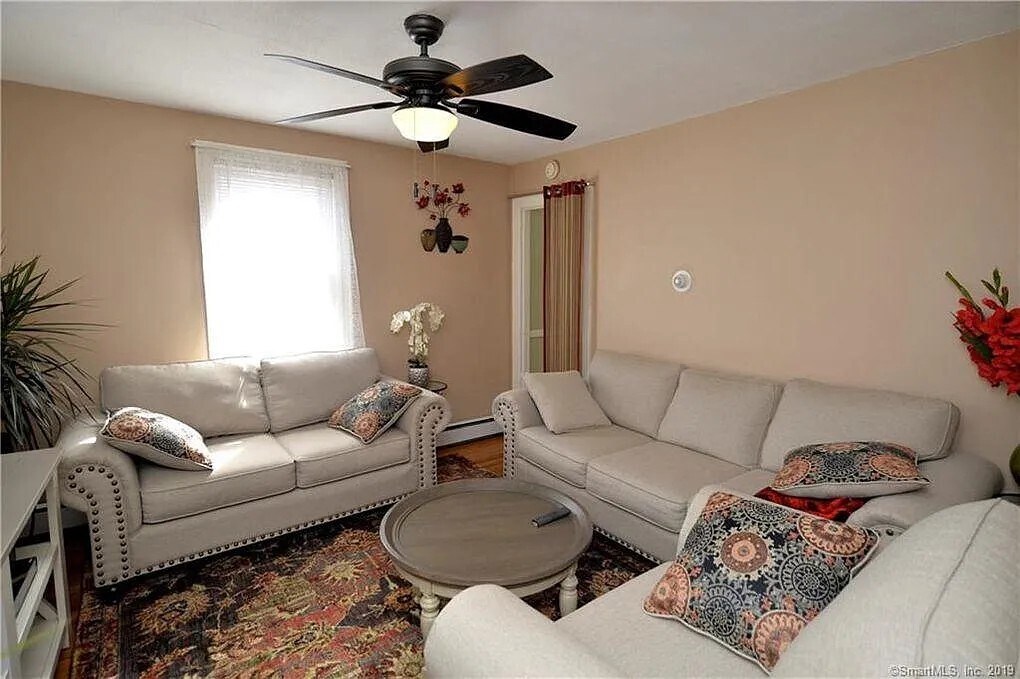 Building Photo - 83 Kneen St