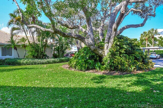Building Photo - 318 Oak Harbour Dr