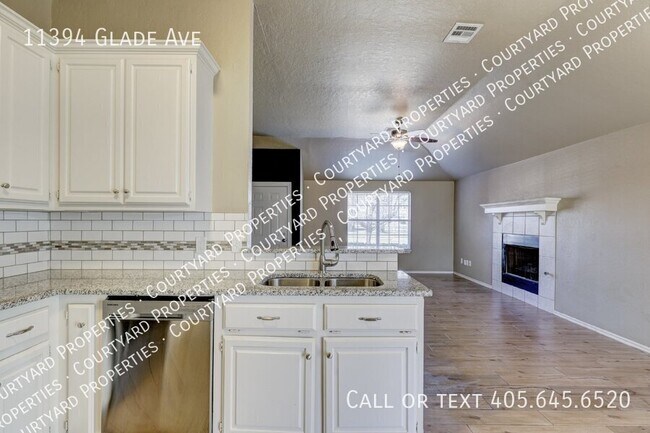 Building Photo - 11394 Glade Ave