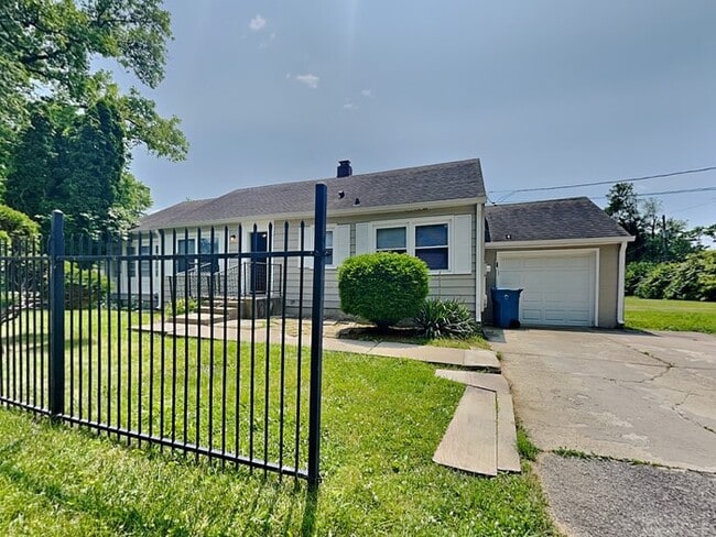 Primary Photo - 1601 W Northgate St