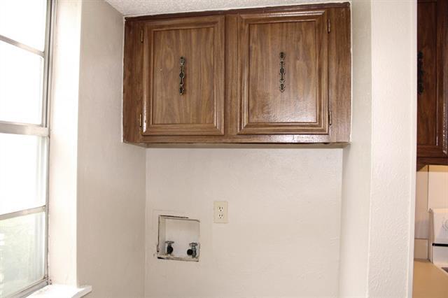Building Photo - 1725 E Grauwyler Rd