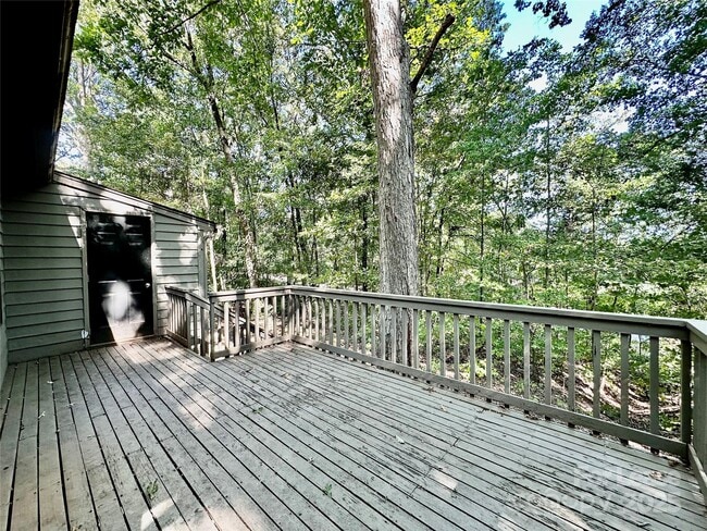 Building Photo - 392 Tall Oaks Trail