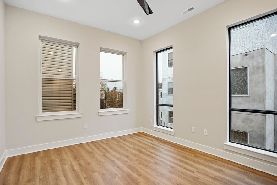 living room - 1213 N 29th St