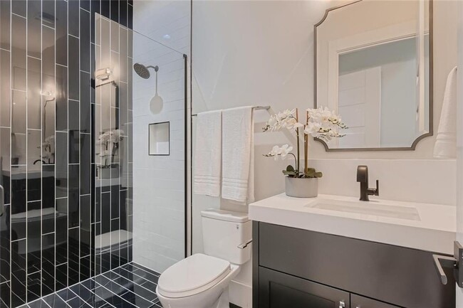 Building Photo - 6008 Lantern View Dr