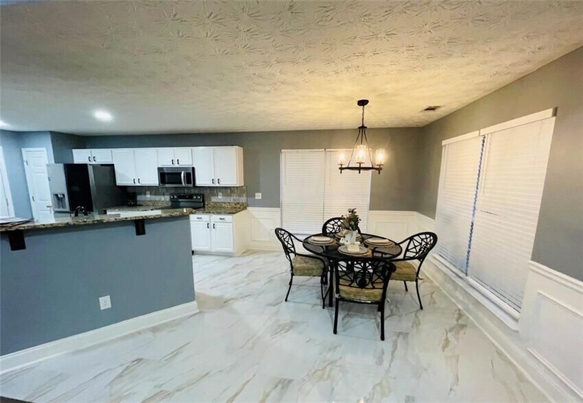 Building Photo - 4215 Hamilton Walk Dr