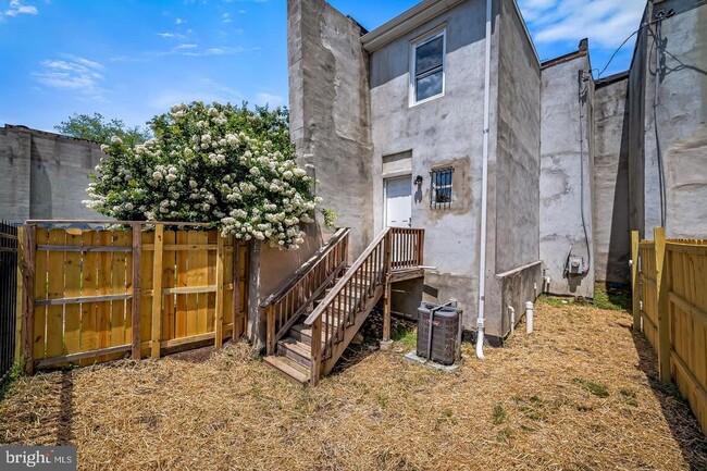 Building Photo - 1607 Clifton Ave