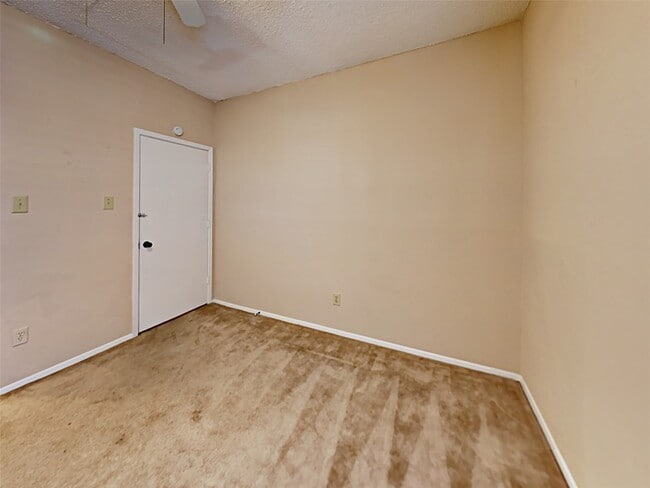 Building Photo - 5740 Martel Ave