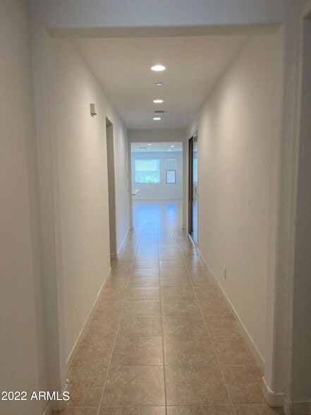 Building Photo - 9849 E Tahoe Ave