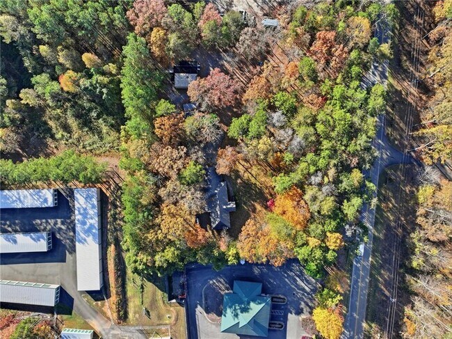 Building Photo - 3890 Steve Tate Hwy