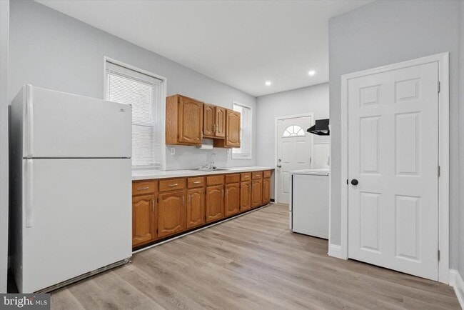 Building Photo - 162 N 62nd St