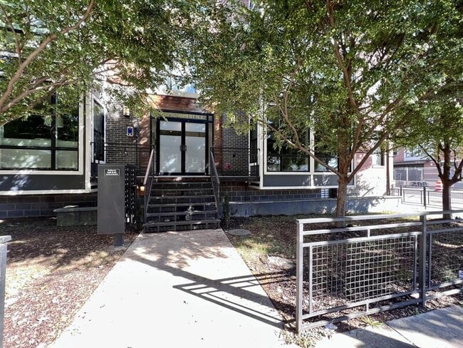 Building Photo - 340 Adams St NE