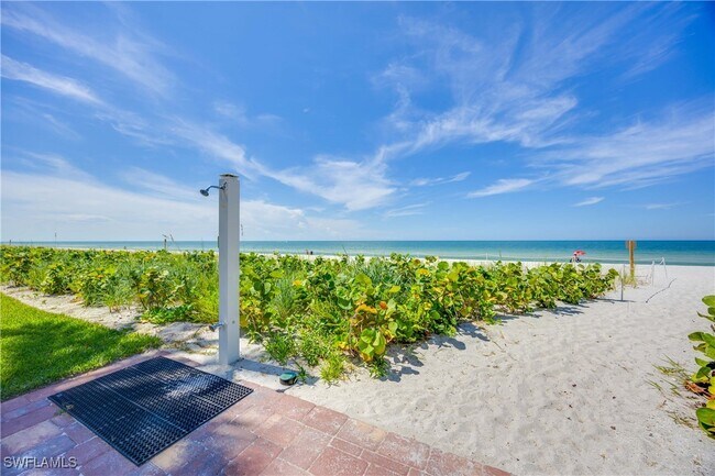 Building Photo - 10691 Gulf Shore Dr