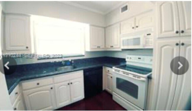 Building Photo - 462 Golden Isles Dr