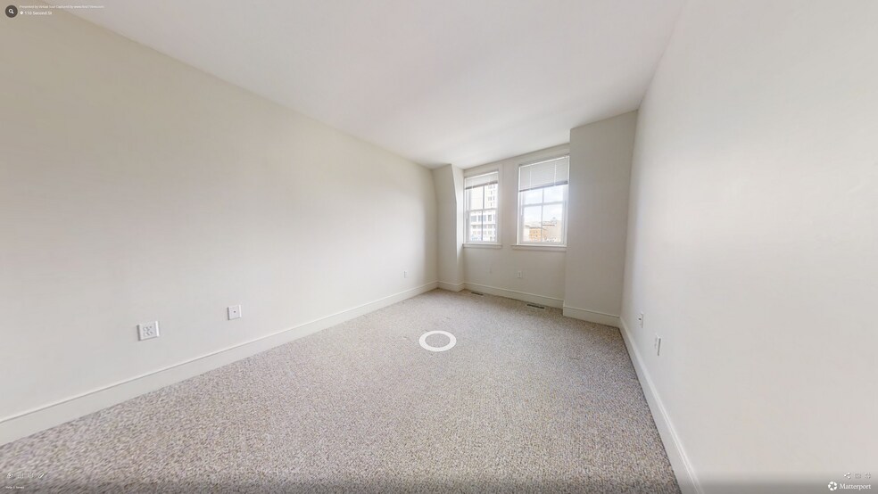 Building Photo - 10 2nd St