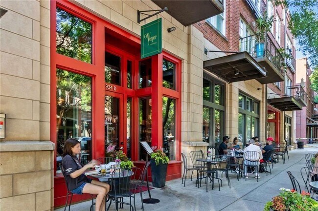 Building Photo - 470 Hamilton St SE