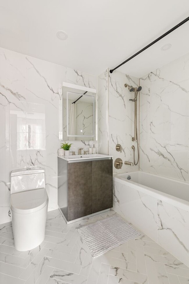 Building Photo - 2971 Shell Rd