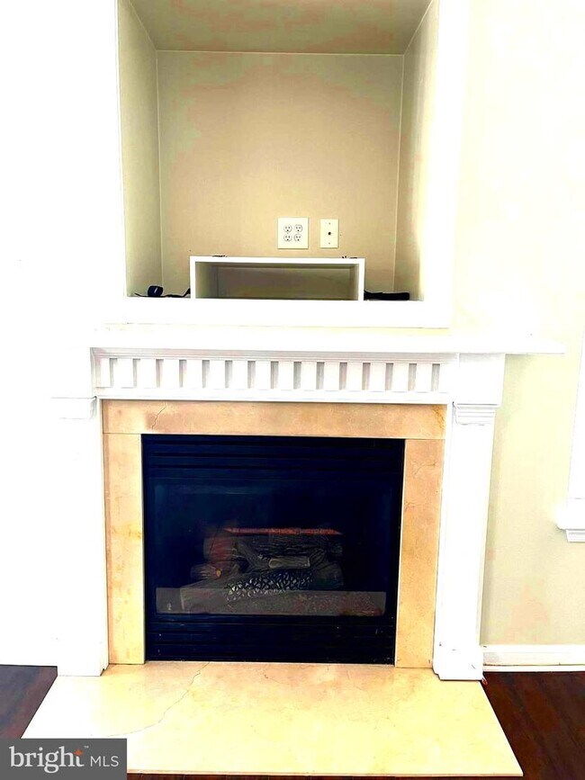 Building Photo - 7418 Hindon Cir