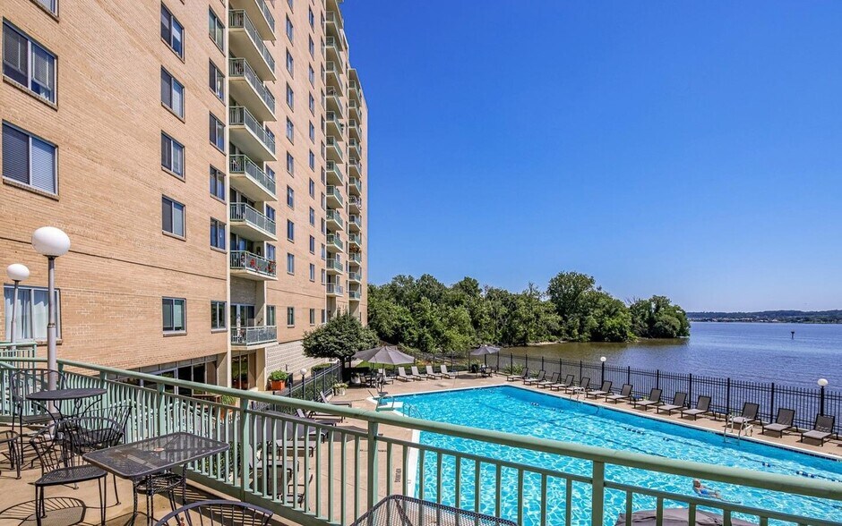 Building Pool 4 to 8 ft deep with Dedicated Lap Lane - 501 Slaters Ln