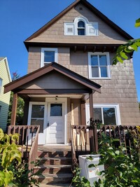 Building Photo - AVAILABLE JUNE - 4 Bed 2 Bath Fully Update...