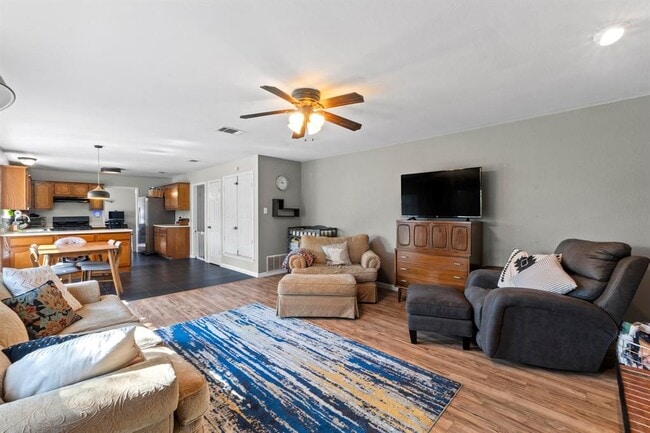 Building Photo - 14401 Richard Walker Blvd