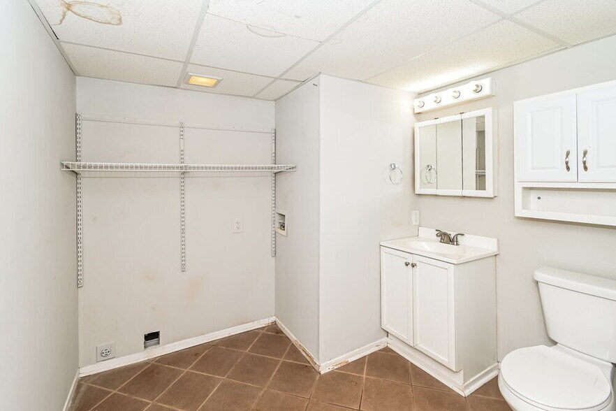 Building Photo - 3278 Pilgrims Ct