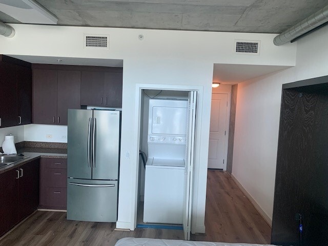Building Photo - 1080 Park Blvd