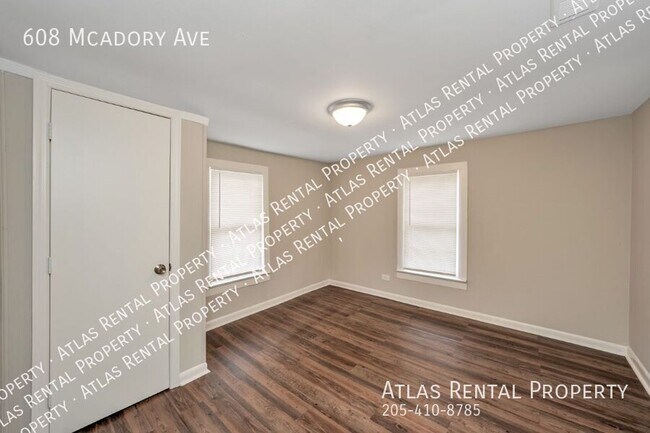 Building Photo - 608 McAdory Alley