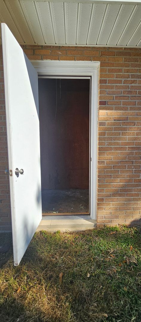 Building Photo - Serene 2BR Living in Seagate Near Market Common