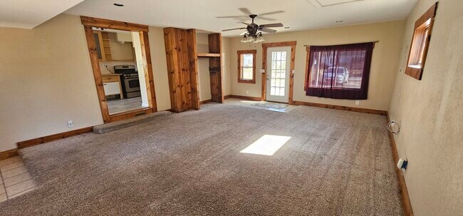 Building Photo - 227 Timber Ln