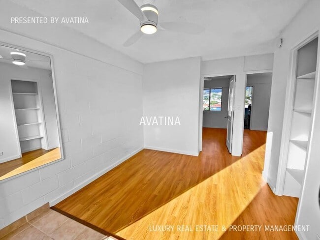 Building Photo - 837 Kapahulu Ave