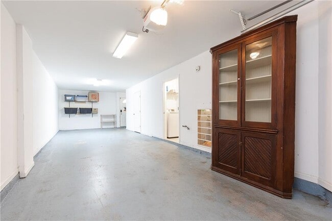 Building Photo - 375 Highland Ave NE