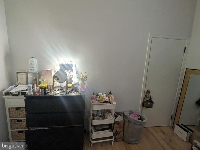 Building Photo - 251 S 21st St