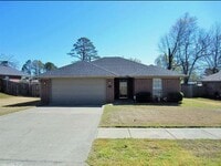 Building Photo - 2708 Henson Pl