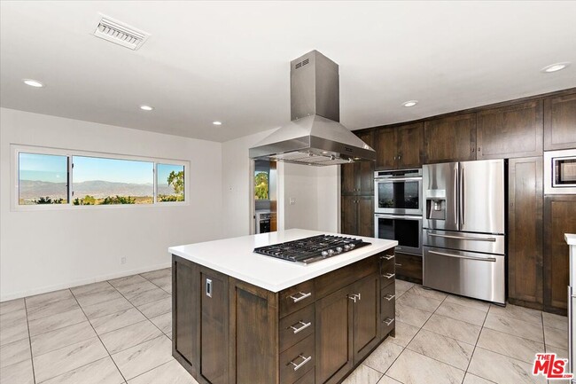 Building Photo - 15451 Longbow Dr
