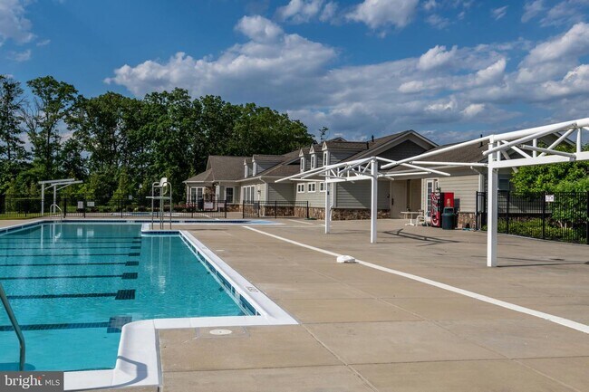 Building Photo - 7672 Timbercross Ln