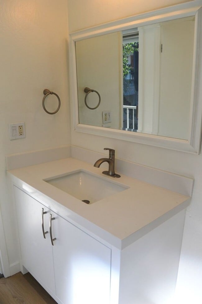 Building Photo - Beautifully Updated Condo with Bay View and 2 Primary Suites!