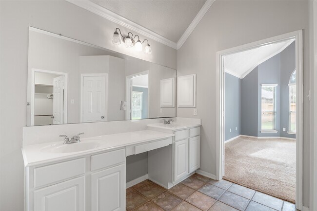 Building Photo - 95 E Whistlers Bend Cir