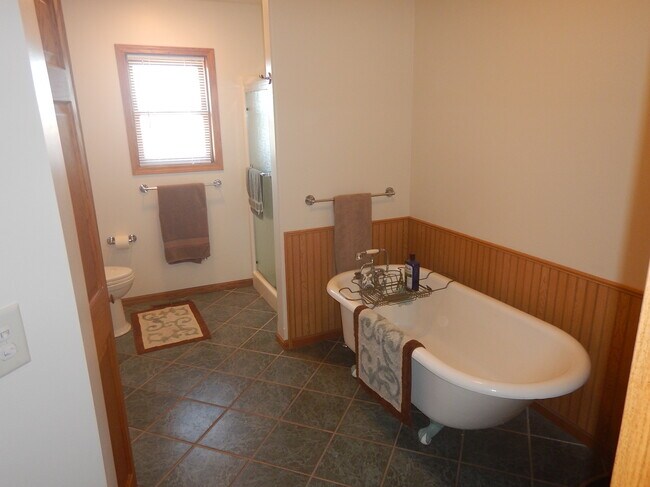 Building Photo - 35270 W Walker Rd