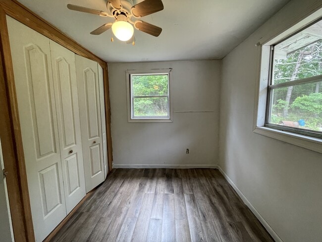 Building Photo - 1165 Hawkins Rd